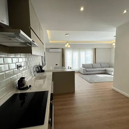 Riviera 100m Away From The Sea, 2 Bedroom *