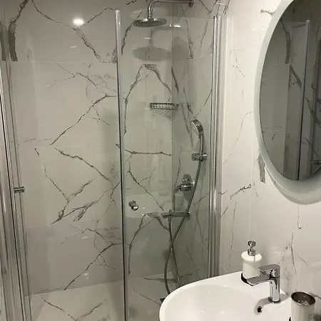 Apartment Riviera 100m Away From The Sea, 2 Bedroom